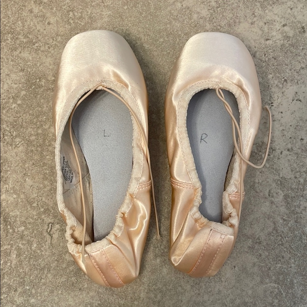 Bloch European Balance Pointe Shoes ESO160L size 4.5XX